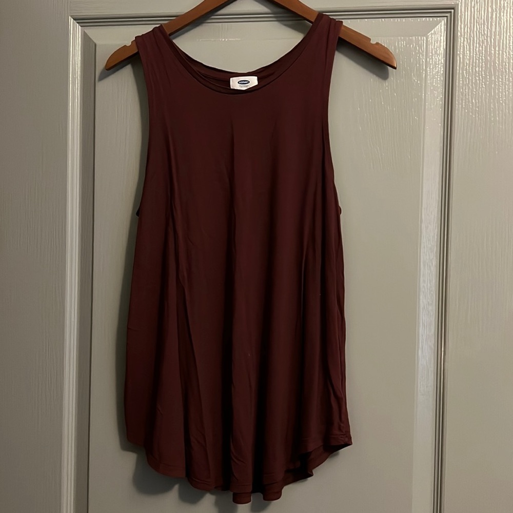 OLD NAVY burgundy tank